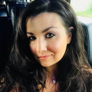 Meet your Posher, Kara